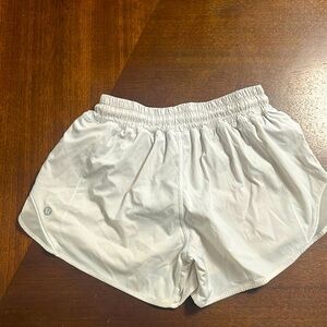 Lululemon hotty hot low rise short
